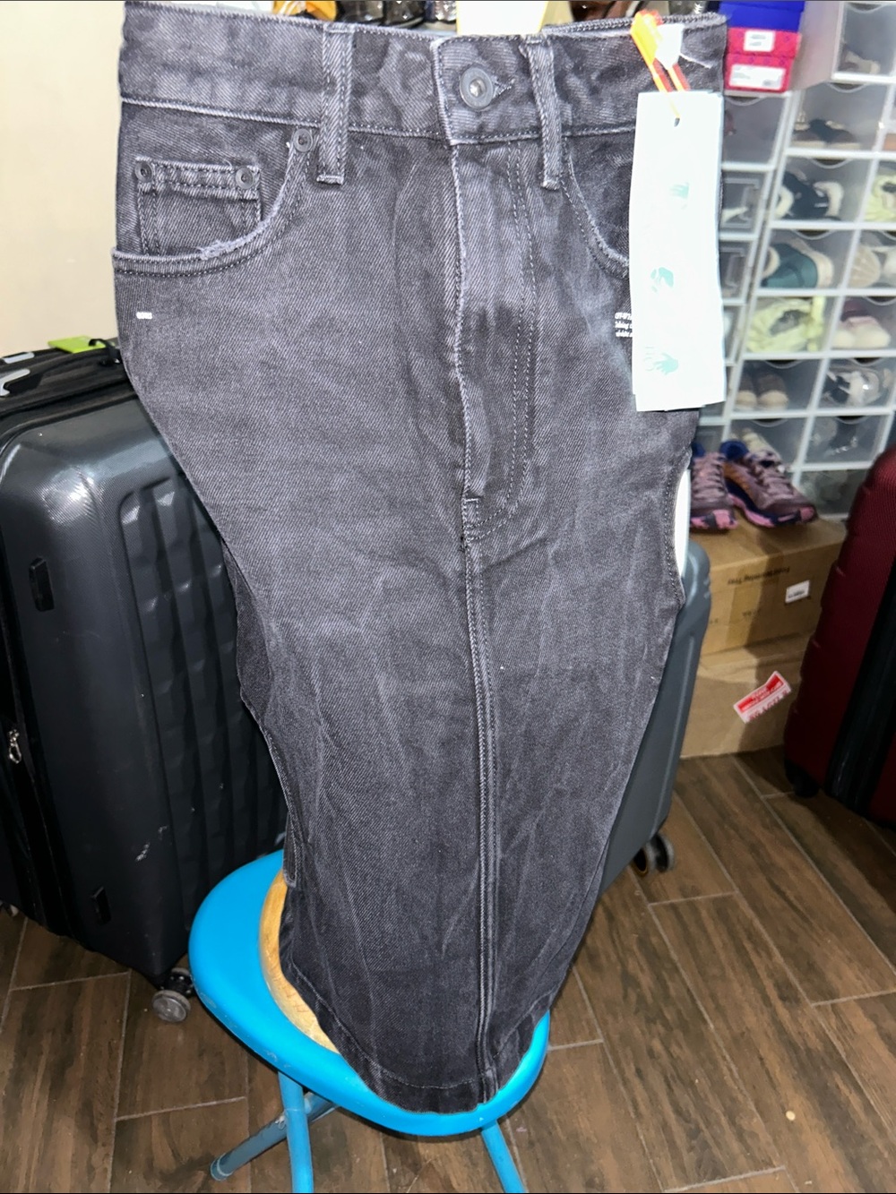 Off-White Women's Pencil Skirt in Washed Black